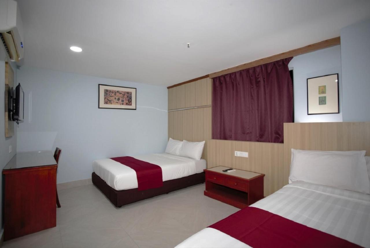 La Isra At Hotel 3*